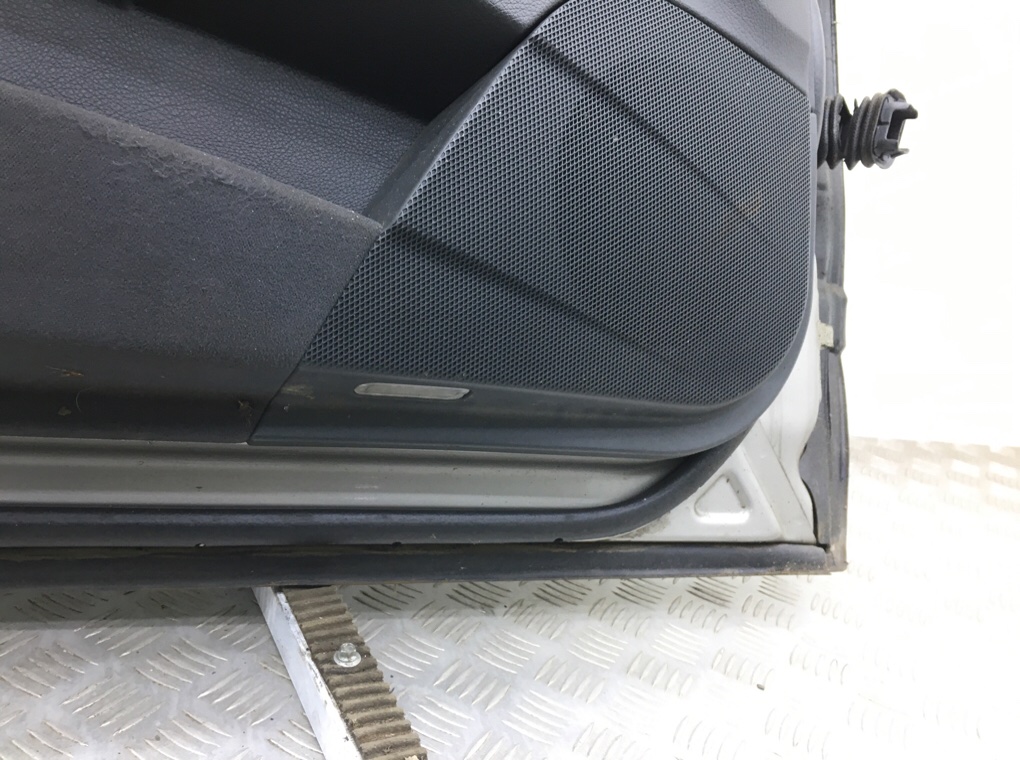 Дверь передняя левая бу для Mercedes E W211 2.2 CDi,  2006 г.