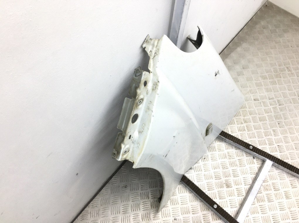 Крыло переднее левое бу для Renault Trafic 2 2.0 DCi, 2009 г. Крыло переднее левое бу для Renault Trafic 2 2.0 DCi, 2009 г.