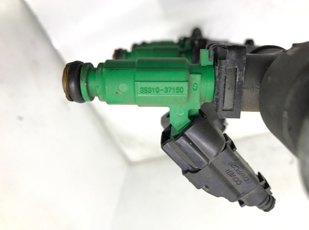 Топливная рампа бу для Kia Rio 2 1.4 i, 2007 г. Топливная рампа бу для Kia Rio 2 1.4 i, 2007 г.