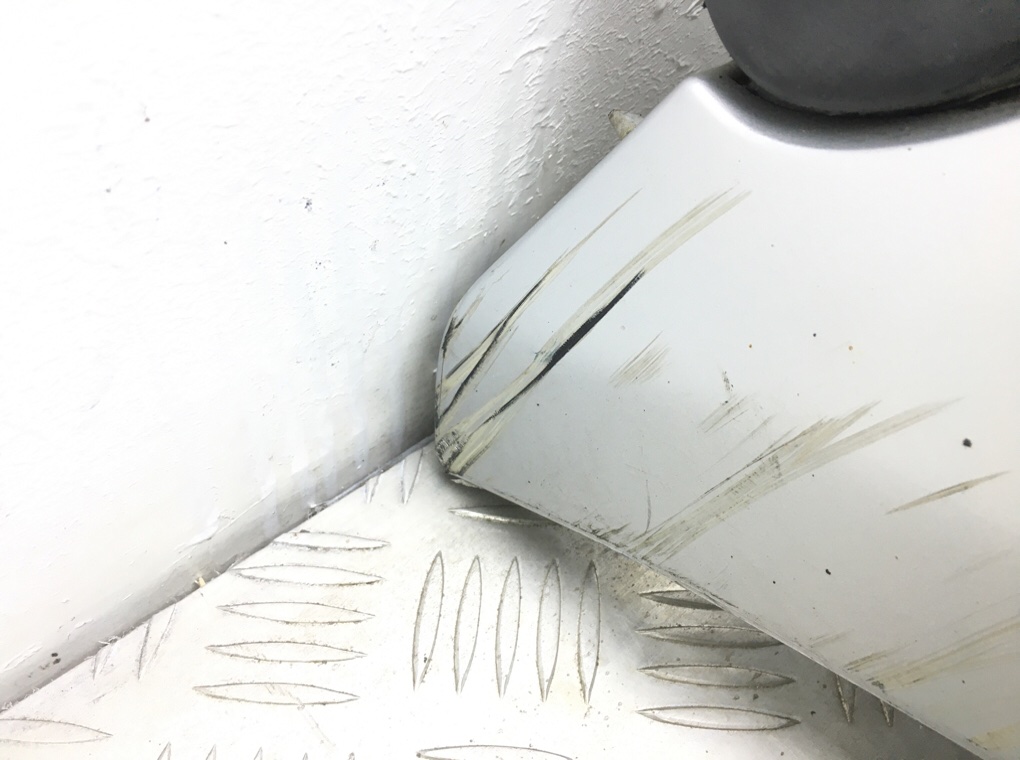 Бампер задний бу для Peugeot 206 1.4 i, 2003 г. Бампер задний бу для Peugeot 206 1.4 i, 2003 г.