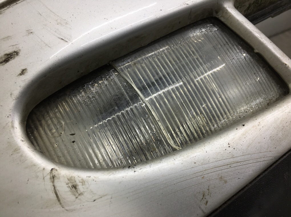 Бампер передний бу для Mercedes SLK R170 2.3 i,  1997 г.