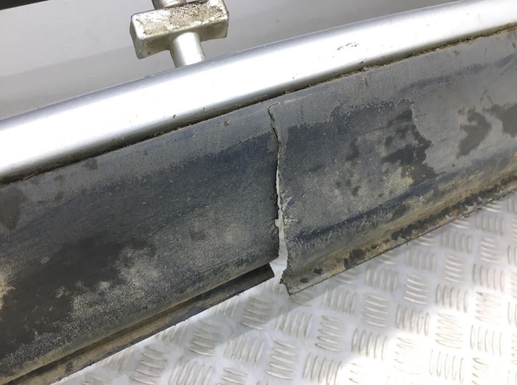 Бампер передний бу для Mercedes SLK R170 2.3 i,  1997 г.