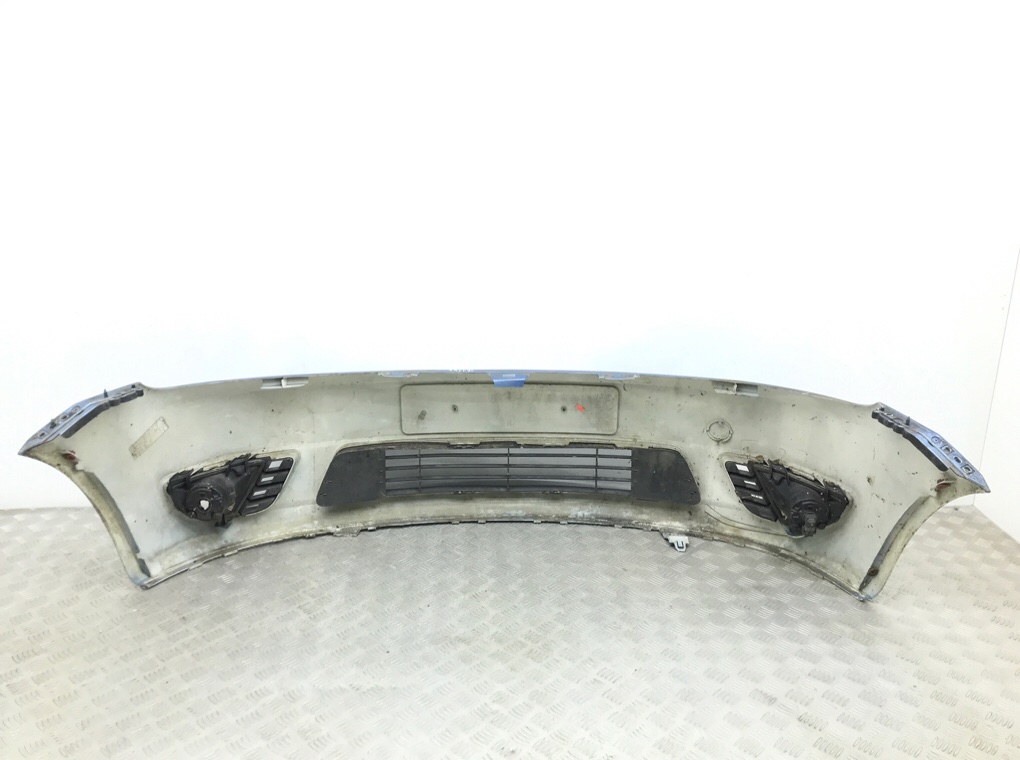 Бампер передний бу для Ford Fiesta 5 1.6 i,  2003 г.
