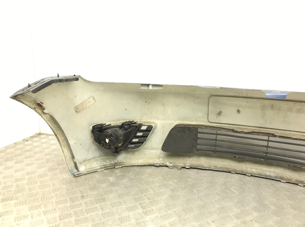 Бампер передний бу для Ford Fiesta 5 1.6 i,  2003 г.