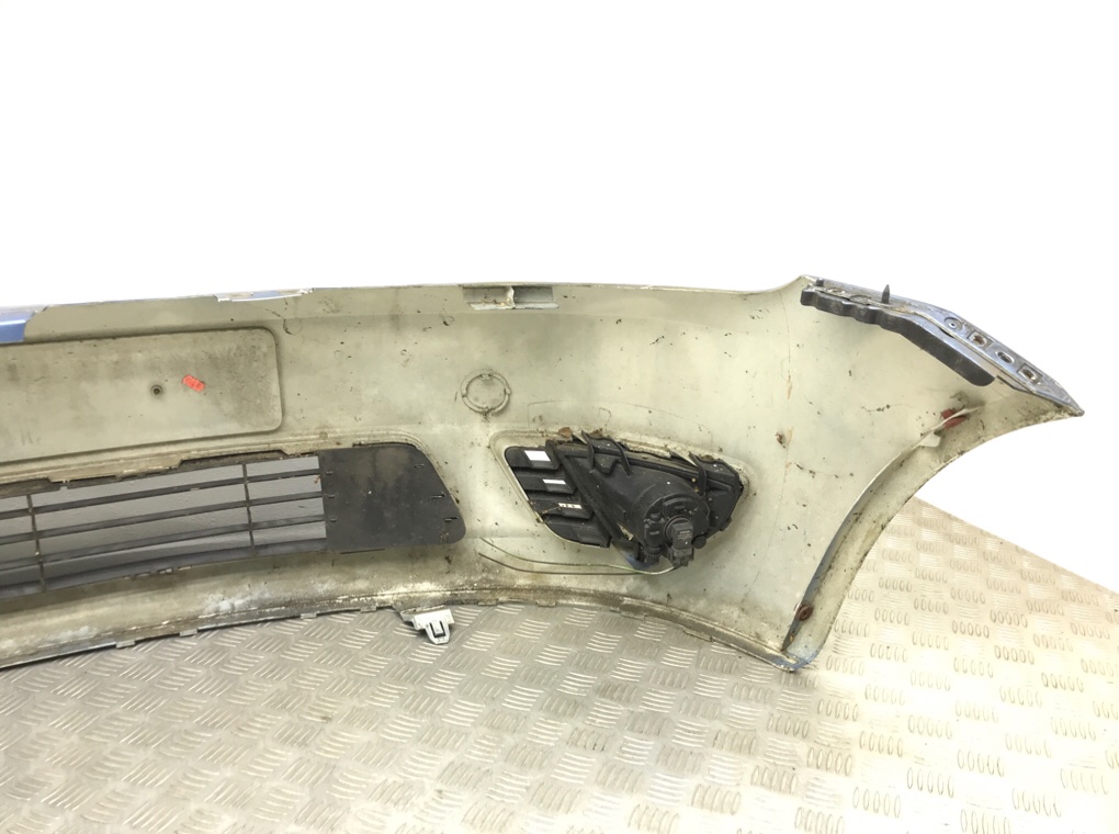Бампер передний бу для Ford Fiesta 5 1.6 i,  2003 г.