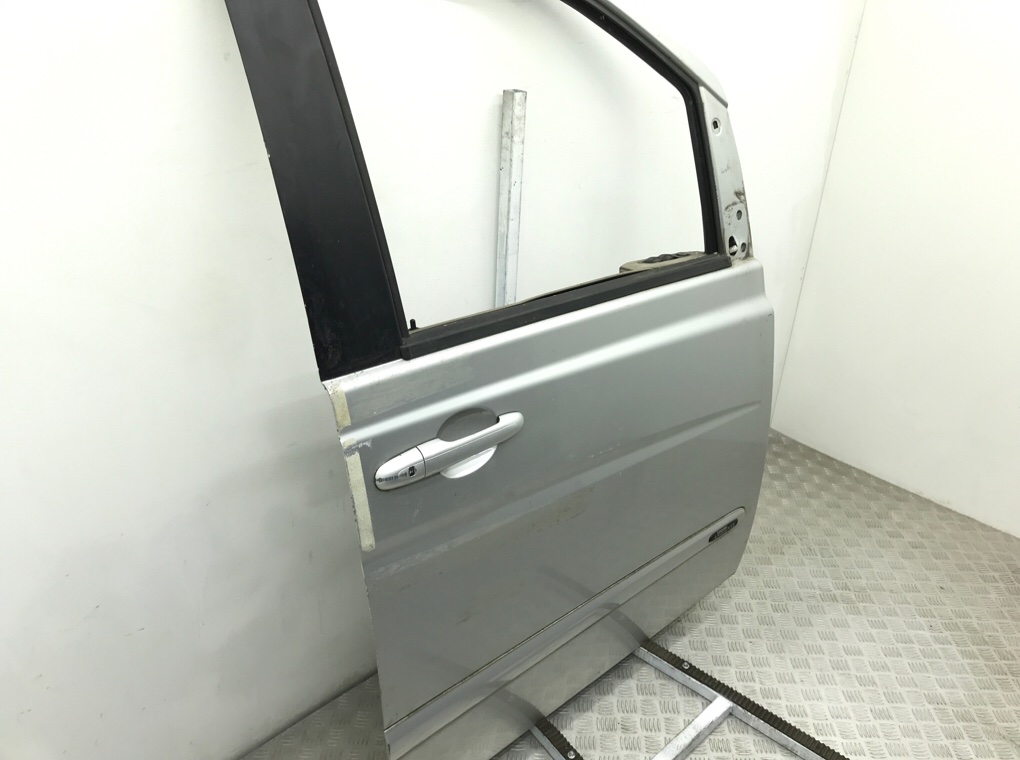 Дверь передняя правая бу для Mercedes Viano W639 2.2 CDi,  2006 г.