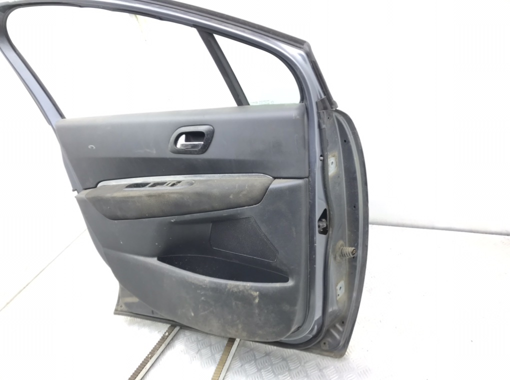 Дверь передняя левая бу для Peugeot 3008  1.6 HDi,  2011 г.