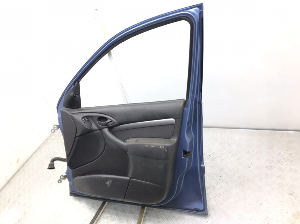 Дверь передняя правая бу для Ford Focus 1 1.6 i,  2002 г.
