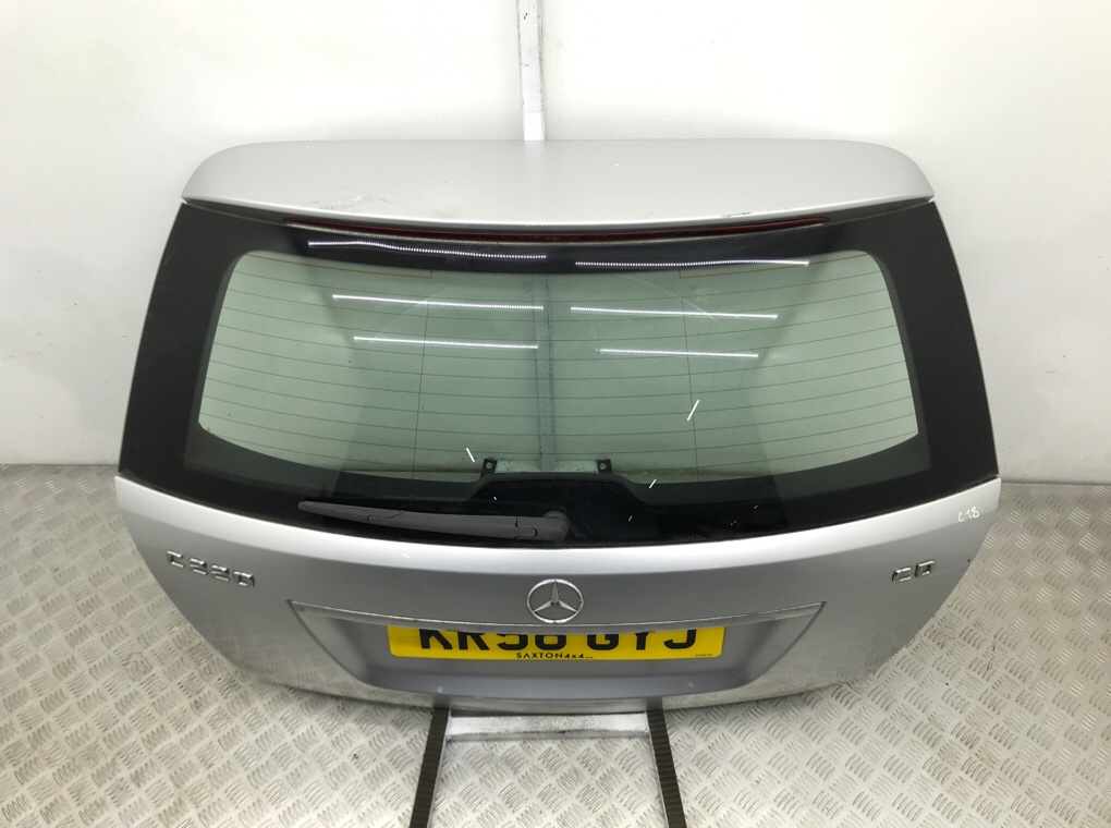 Крышка багажника бу для Mercedes C W204 2.2 CDi, 2008 г. Крышка багажника бу для Mercedes C W204 2.2 CDi, 2008 г.
