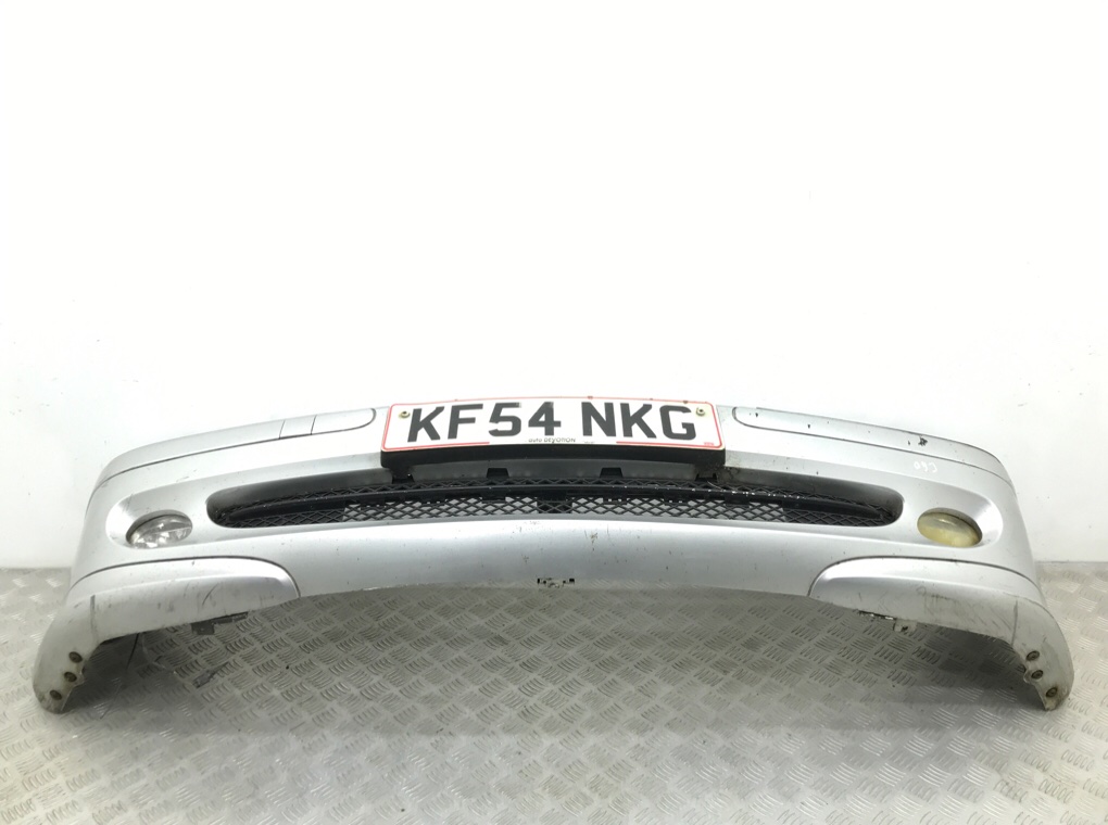 Бампер передний бу для Mercedes C W203 2.2 CDi,  2004 г.