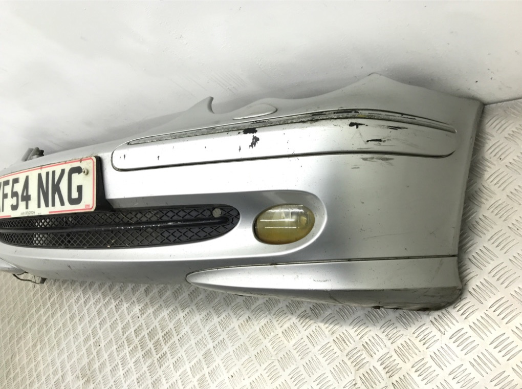 Бампер передний бу для Mercedes C W203 2.2 CDi,  2004 г.