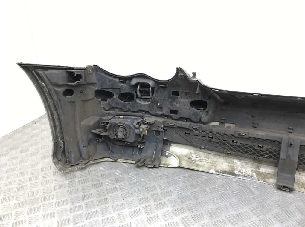 Бампер передний бу для Mercedes C W203 2.2 CDi,  2004 г.