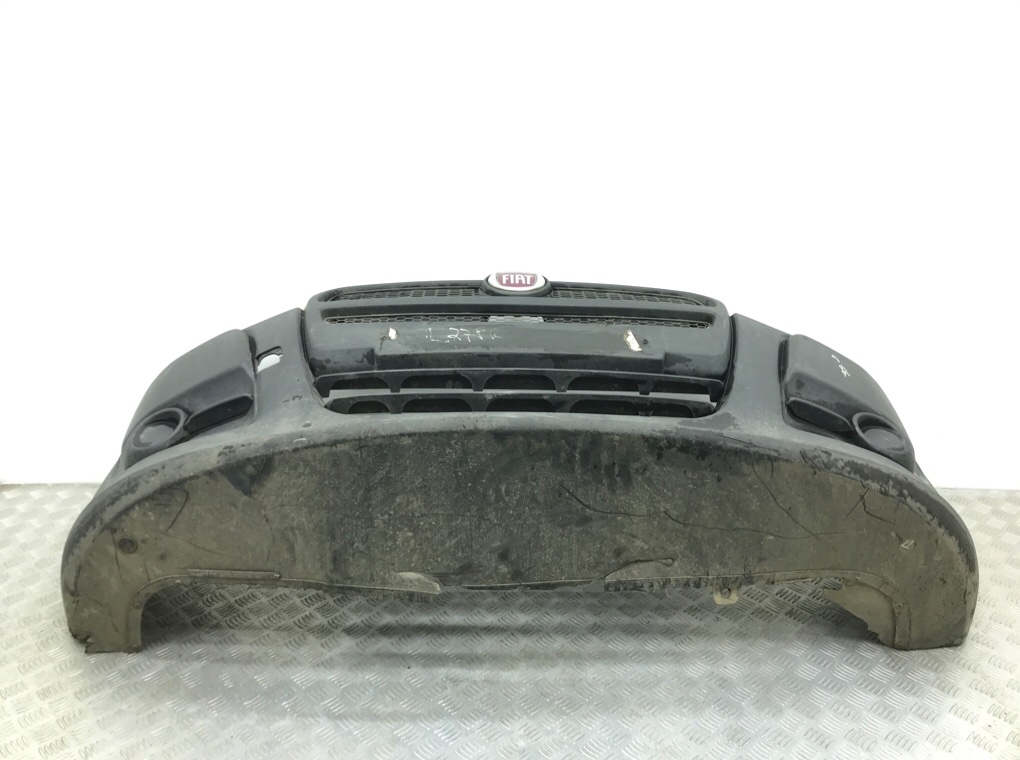 Бампер передний бу для Fiat Doblo 2 1.3 JTD,  2015 г.