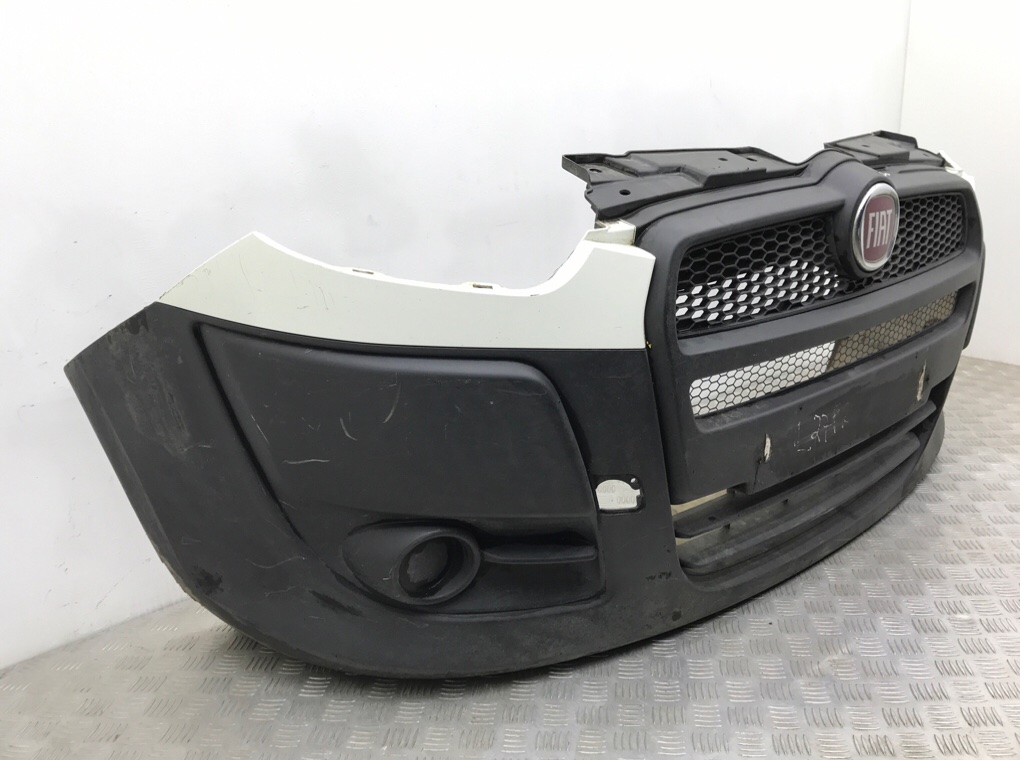 Бампер передний бу для Fiat Doblo 2 1.3 JTD,  2015 г.