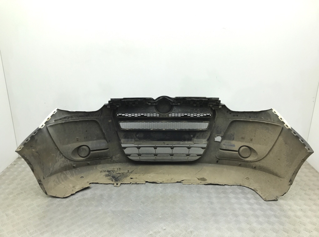 Бампер передний бу для Fiat Doblo 2 1.3 JTD,  2015 г.