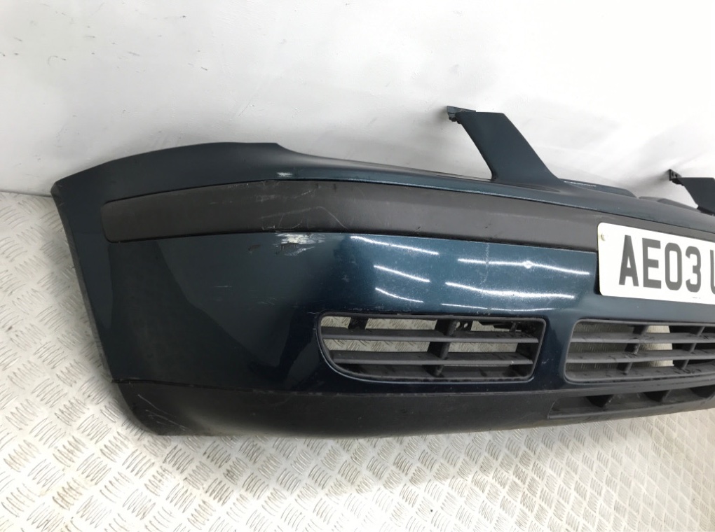 Бампер передний бу для Volkswagen Bora 1 1.6 i,  2003 г.