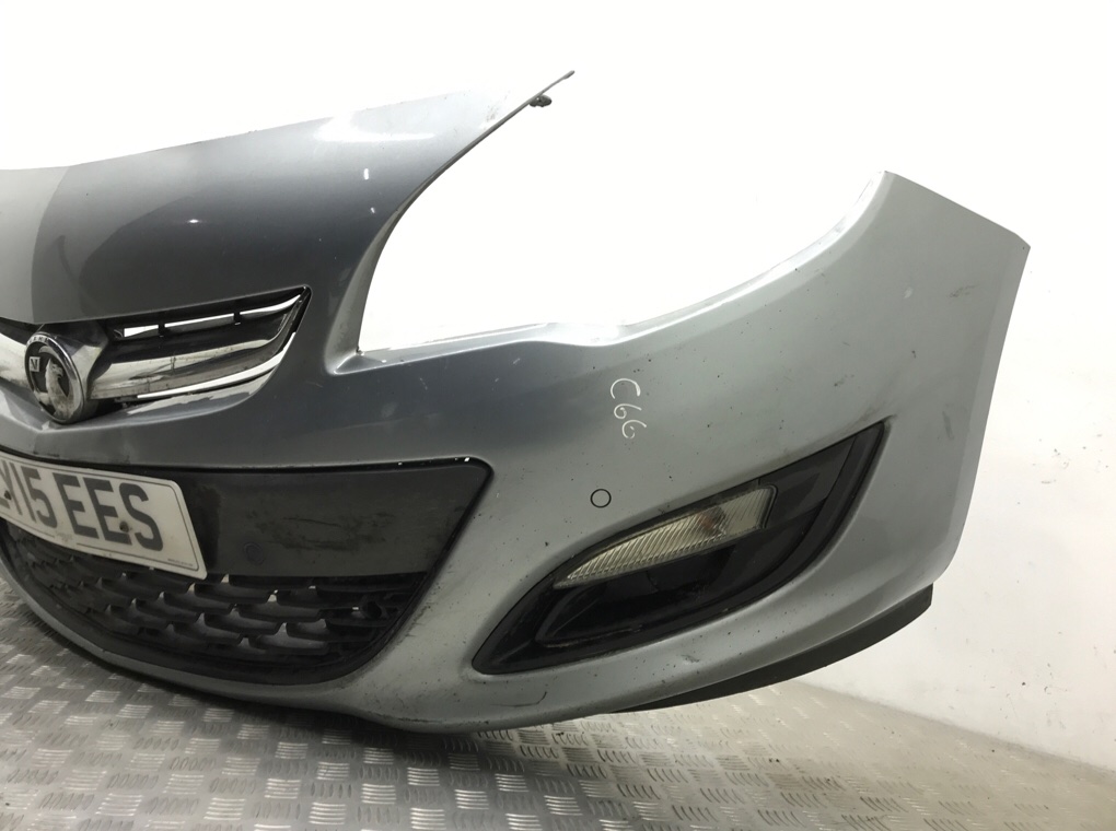 Бампер передний бу для Opel Astra J 1.6 CDTi, 2015 г. Бампер передний бу для Opel Astra J 1.6 CDTi, 2015 г.