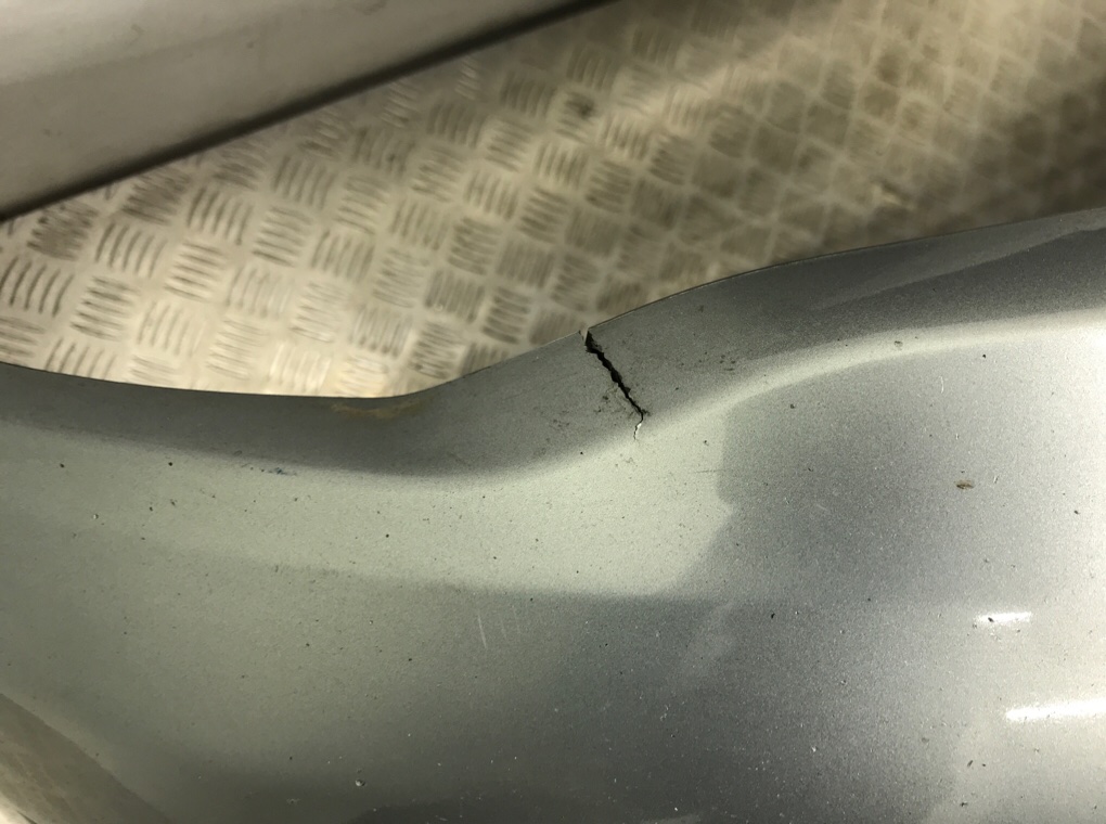 Бампер передний бу для Opel Astra J 1.6 CDTi, 2015 г. Бампер передний бу для Opel Astra J 1.6 CDTi, 2015 г.