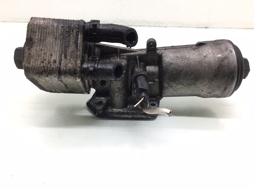 Корпус масляного фильтра бу для Audi A4 B8 2.0 TDi,  2008 г.