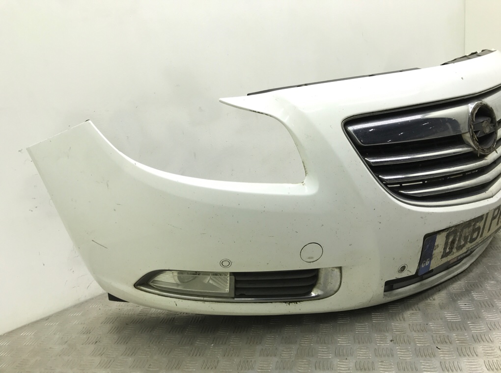 Бампер передний бу для Opel Insignia  2.0 CDTi,  2012 г.