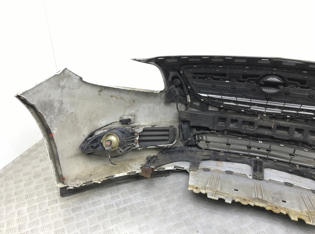 Бампер передний бу для Opel Insignia  2.0 CDTi,  2012 г.