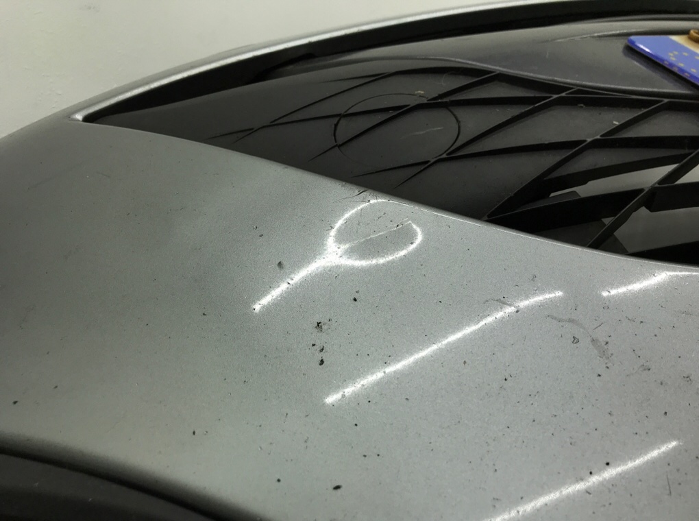 Бампер передний бу для Mazda 5  3 1.6 TD,  2011 г.