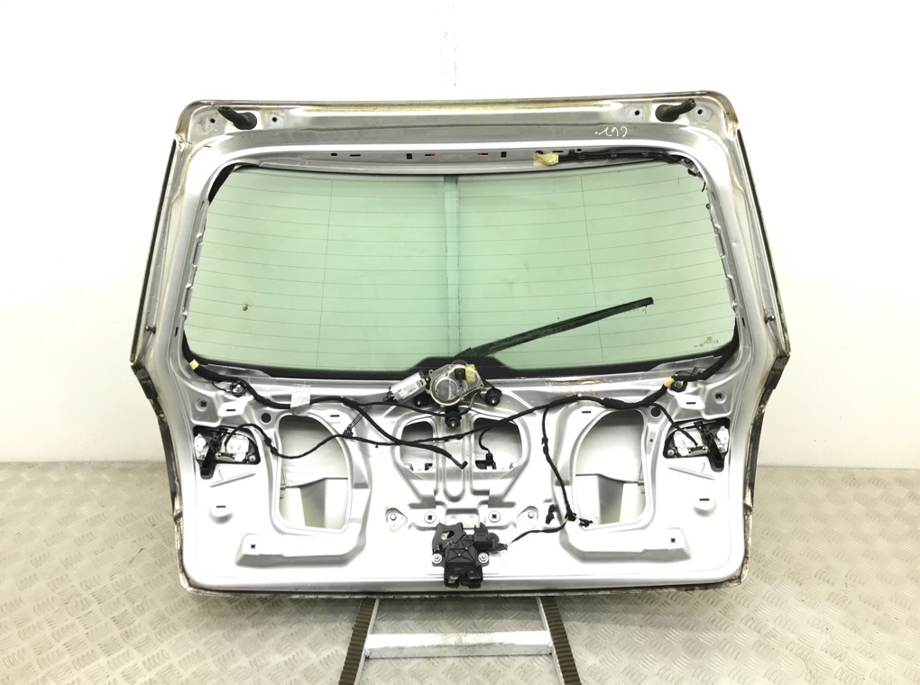 Крышка багажника бу для Audi A4 B7 2.0 TDi, 2006 г. Крышка багажника бу для Audi A4 B7 2.0 TDi, 2006 г.