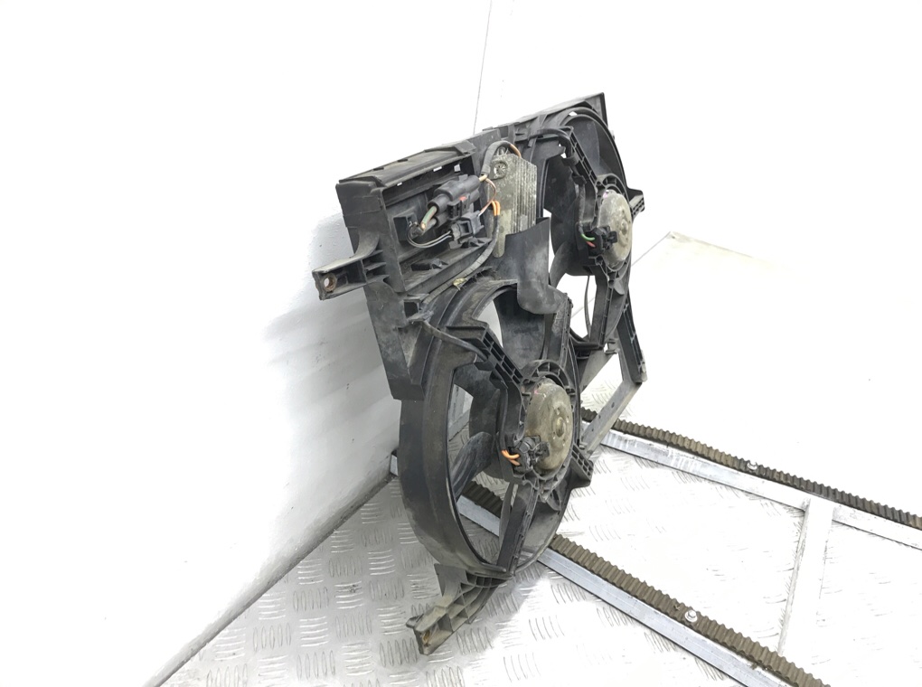 Вентилятор радиатора бу для Land Rover Freelander 1 2.0 TD,  2006 г.