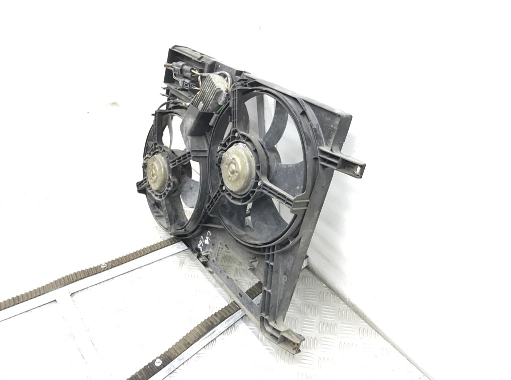 Вентилятор радиатора бу для Land Rover Freelander 1 2.0 TD,  2006 г.