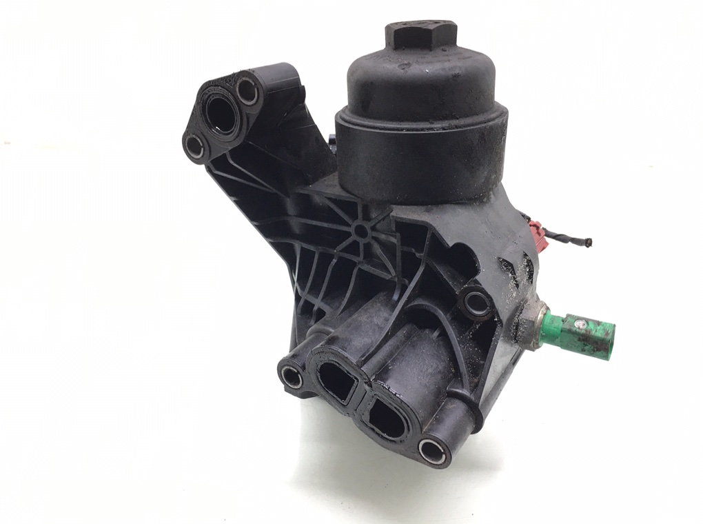 Корпус масляного фильтра бу для Skoda Octavia A7 1.6 TDi, 2014 г. Корпус масляного фильтра бу для Skoda Octavia A7 1.6 TDi, 2014 г.