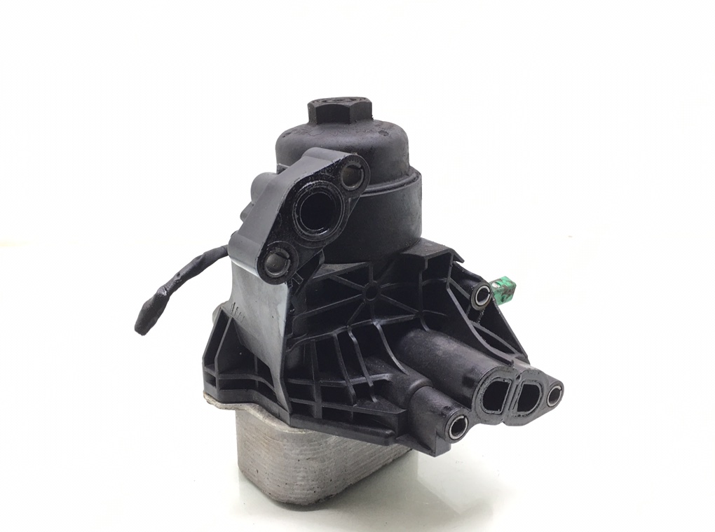 Корпус масляного фильтра бу для Skoda Octavia A7 1.6 TDi, 2014 г. Корпус масляного фильтра бу для Skoda Octavia A7 1.6 TDi, 2014 г.