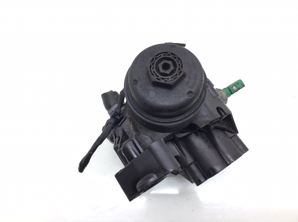 Корпус масляного фильтра бу для Skoda Octavia A7 1.6 TDi, 2014 г. Корпус масляного фильтра бу для Skoda Octavia A7 1.6 TDi, 2014 г.