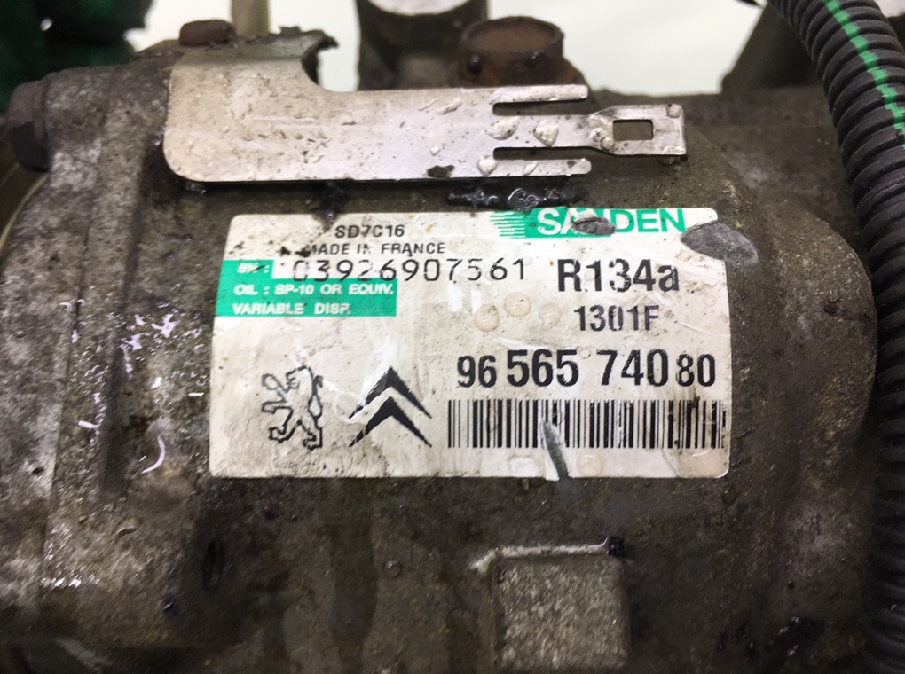 Компрессор кондиционера бу для Peugeot 407  2.0 HDi,  2006 г.