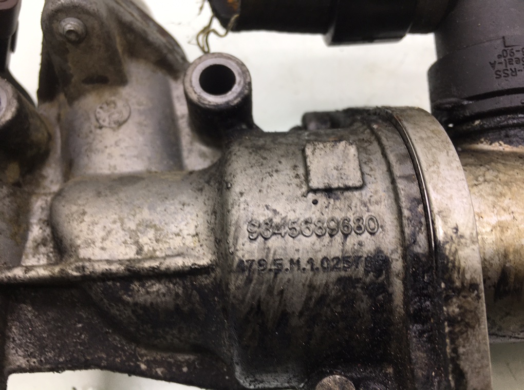 Радиатор EGR бу для Peugeot 407 2.0 HDi, 2006 г. Радиатор EGR бу для Peugeot 407 2.0 HDi, 2006 г.