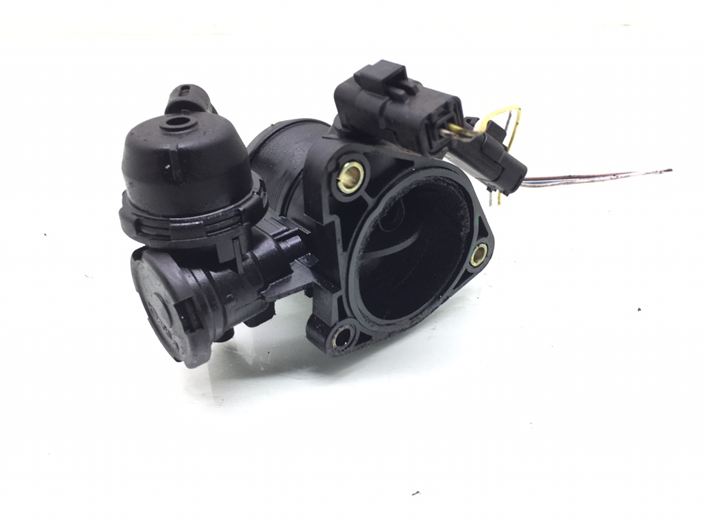 Заслонка дроссельная бу для Peugeot 407  2.0 HDi,  2006 г.