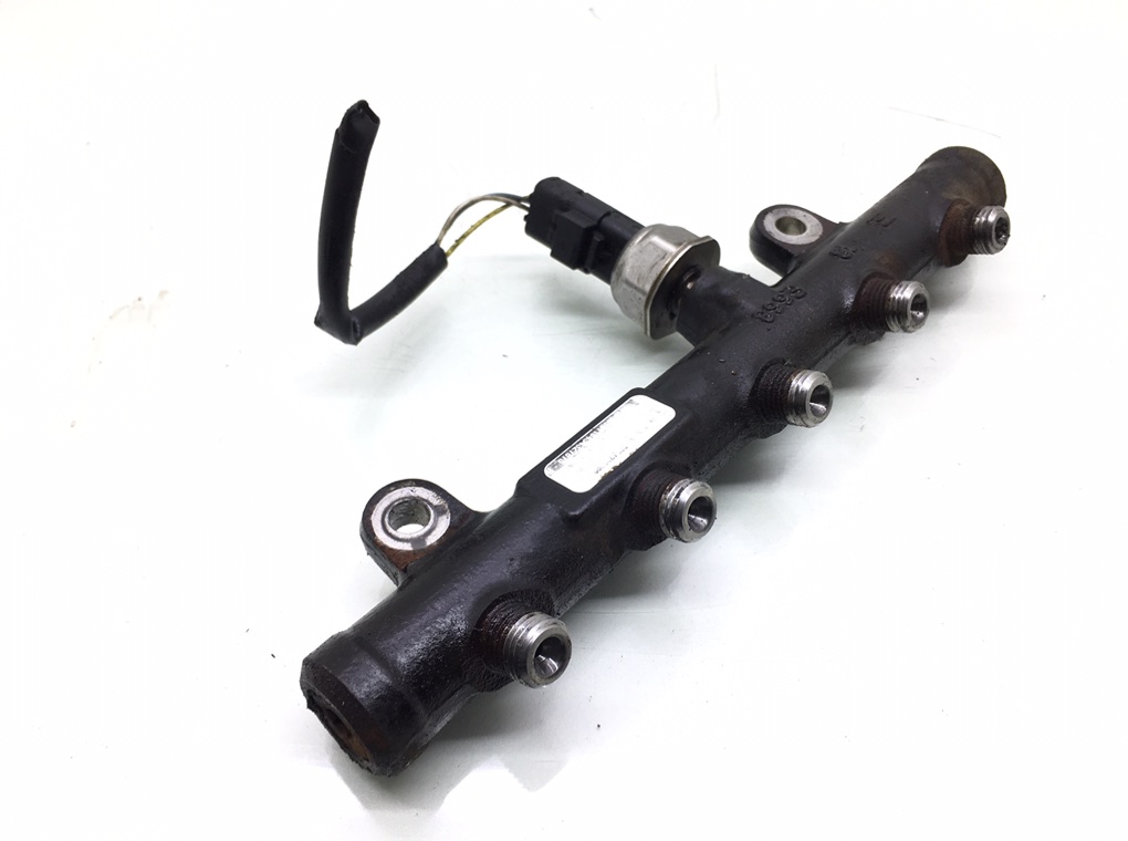 Топливная рампа бу для Peugeot 407  2.0 HDi,  2006 г.