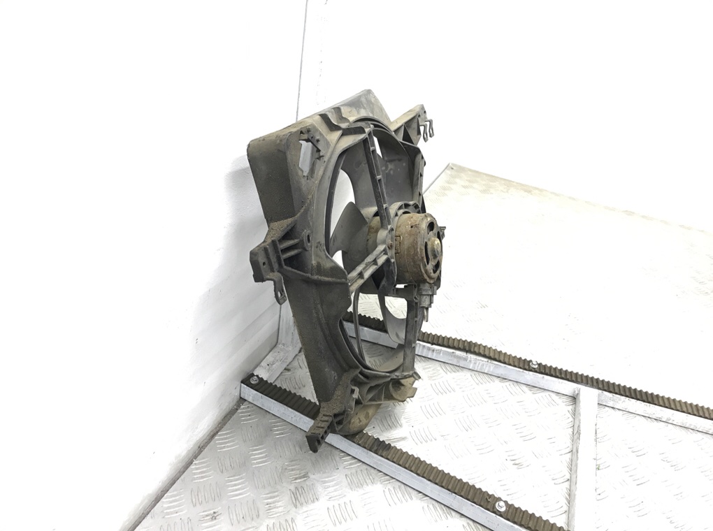 Вентилятор радиатора бу для Renault Trafic 2 1.9 DCi, 2003 г. Вентилятор радиатора бу для Renault Trafic 2 1.9 DCi, 2003 г.