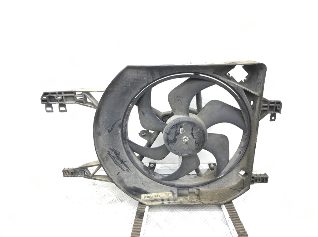 Вентилятор радиатора бу для Renault Trafic 2 1.9 DCi, 2003 г. Вентилятор радиатора бу для Renault Trafic 2 1.9 DCi, 2003 г.