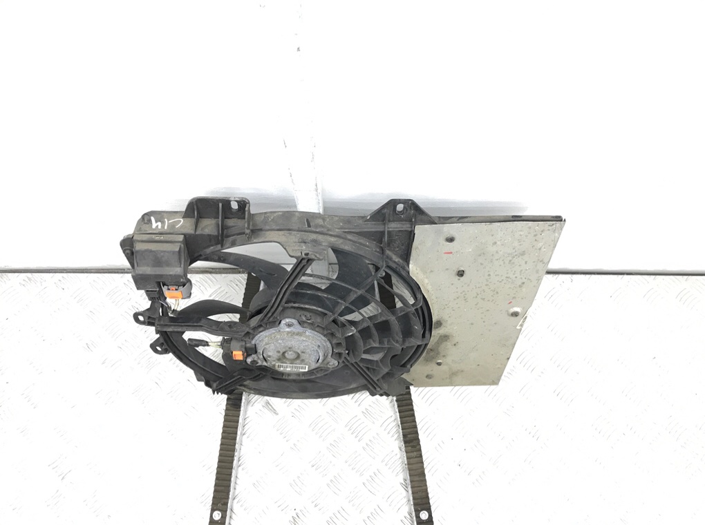 Вентилятор радиатора бу для Citroen C3 2 1.6 HDi,  2011 г.