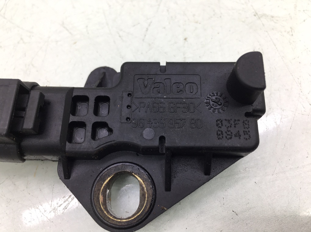 Датчик коленвала бу для Citroen C4 Grand Picasso 2.0 HDi, 2008 г. Датчик коленвала бу для Citroen C4 Grand Picasso 2.0 HDi, 2008 г.