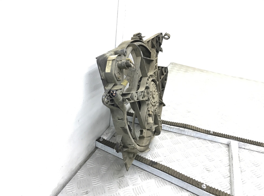 Вентилятор радиатора бу для Fiat Doblo 2 1.3 JTD,  2015 г.