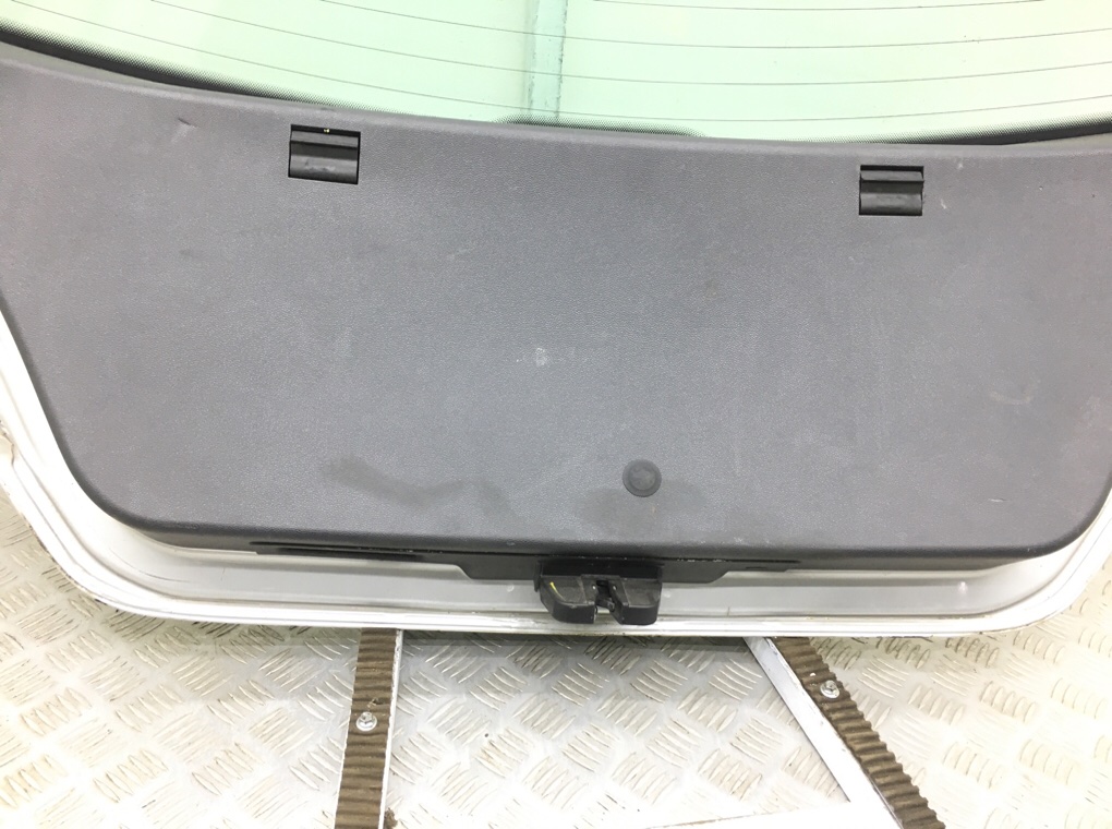 Крышка багажника бу для Opel Astra H 1.8 i, 2009 г. Крышка багажника бу для Opel Astra H 1.8 i, 2009 г.