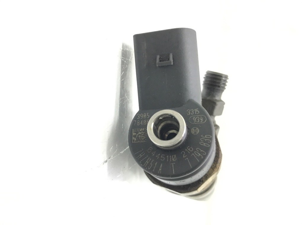 Форсунка бу для BMW X3 E83 2.0 TD,  2007 г.