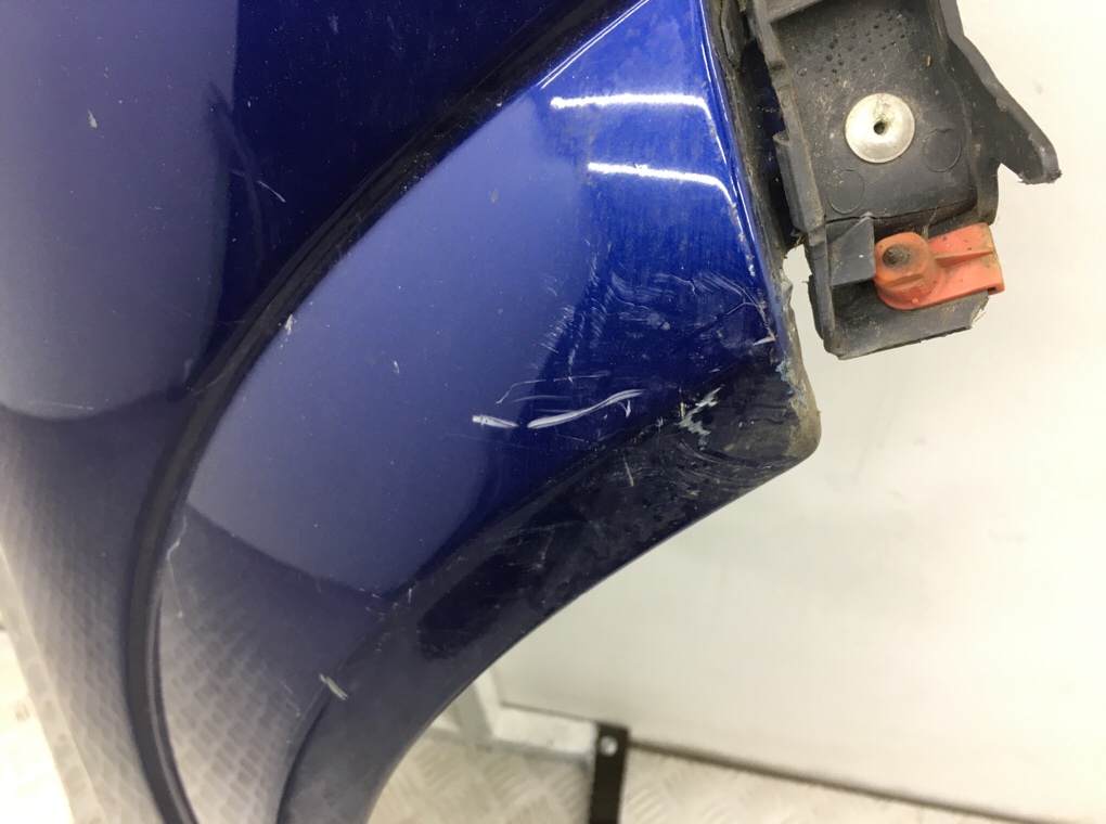 Крыло переднее правое бу для Opel Astra H 1.4 i, 2010 г. Крыло переднее правое бу для Opel Astra H 1.4 i, 2010 г.