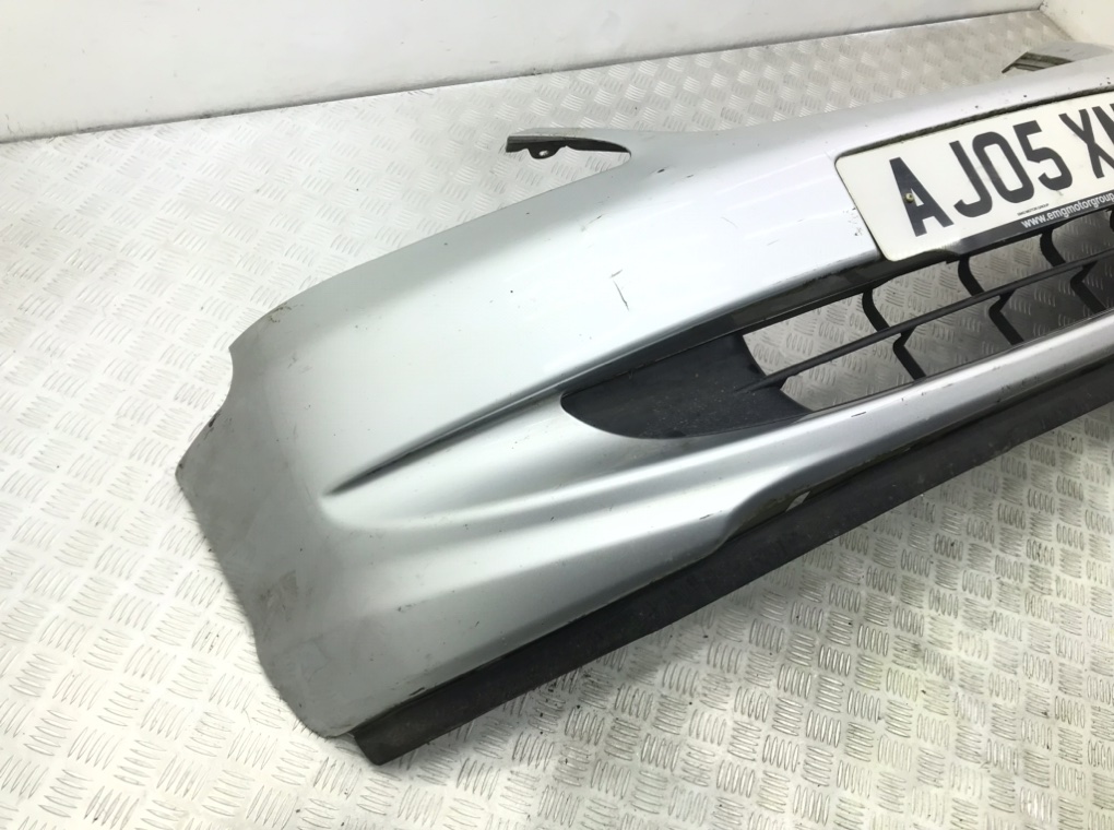 Бампер передний бу для Honda Civic 7 1.6 i, 2005 г. Бампер передний бу для Honda Civic 7 1.6 i, 2005 г.