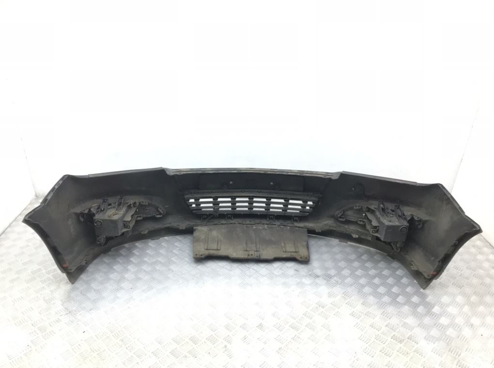 Бампер передний бу для Opel Astra H 1.8 i,  2010 г.