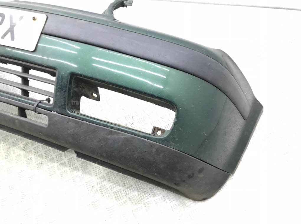 Бампер передний бу для Volkswagen Golf 4 1.9 TDi, 2001 г. Бампер передний бу для Volkswagen Golf 4 1.9 TDi, 2001 г.