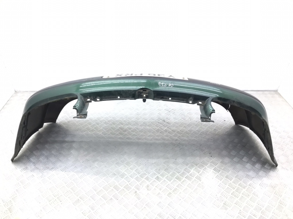 Бампер передний бу для Volkswagen Golf 4 1.9 TDi, 2001 г. Бампер передний бу для Volkswagen Golf 4 1.9 TDi, 2001 г.