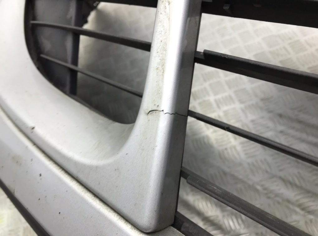 Бампер передний бу для Renault Scenic 3 1.5 DCi, 2011 г. Бампер передний бу для Renault Scenic 3 1.5 DCi, 2011 г.