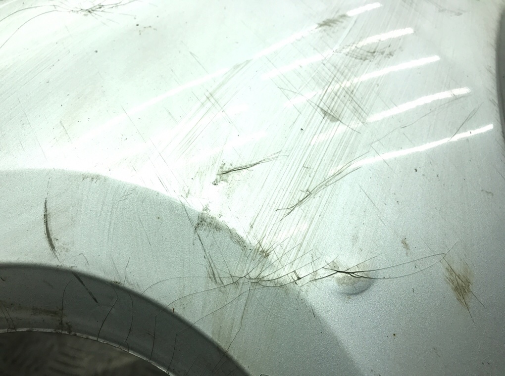 Бампер передний бу для Volkswagen Beetle  2.0 i,  2004 г.